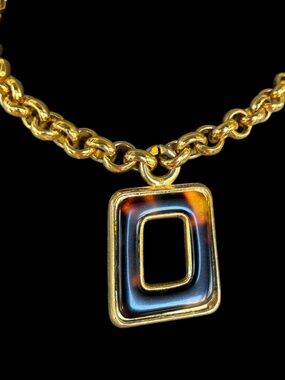 Vintage Made in Italy Goldtone 16” Necklace/choker with tortoise shell pendant